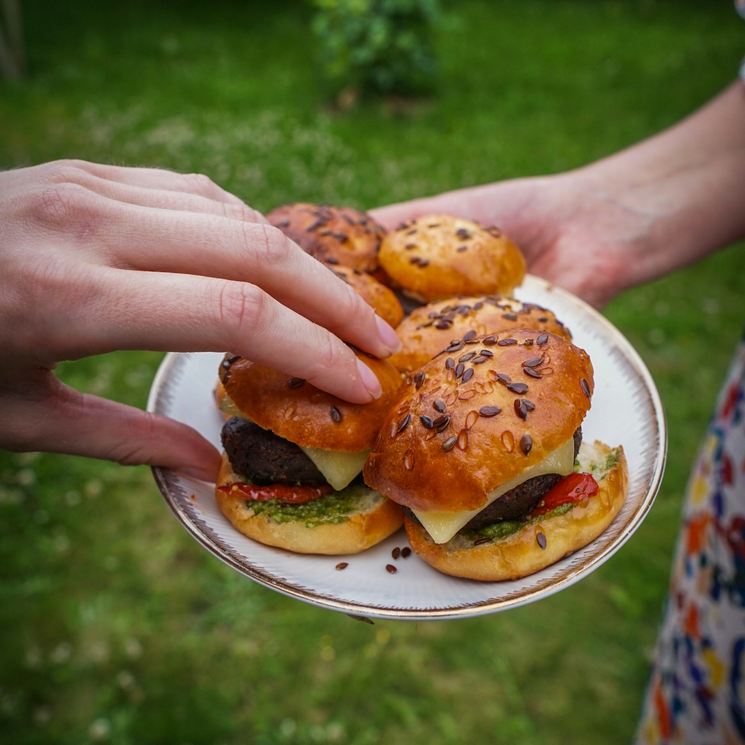 Mini burger cocktail apéritif traiteur maison